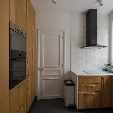 Authentic Sacree Coeur Are Flat Apartment