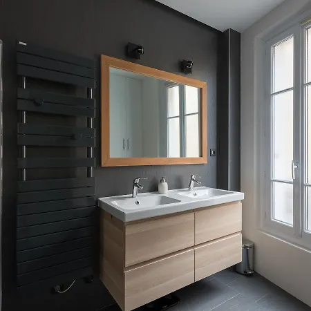 Authentic Sacree Coeur Are Flat Apartment